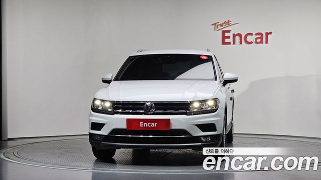 Volkswagen Tiguan 2-го поколения 2.0 TDI Premium - фото 2