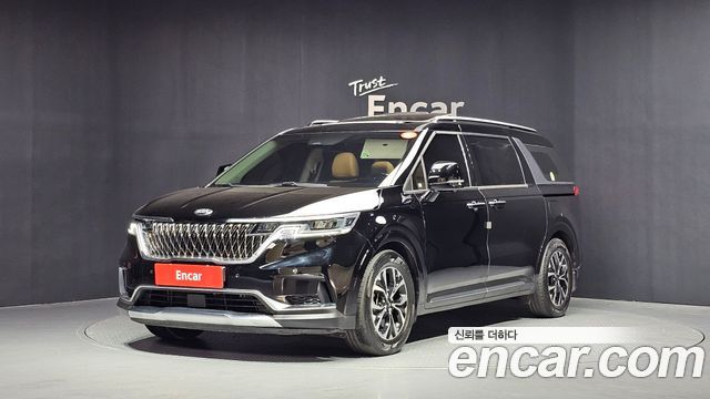 Kia Carnival 4-го поколения 11-Seater Signature - фото 0