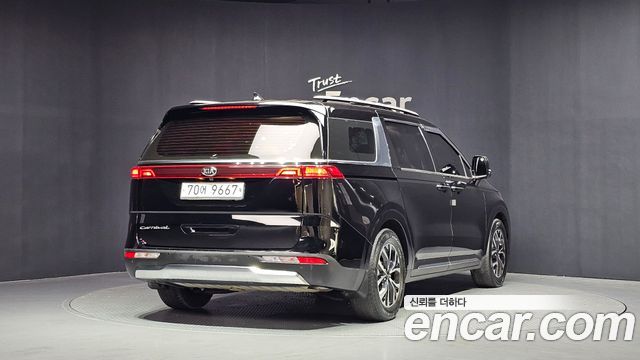 Kia Carnival 4-го поколения 11-Seater Signature - фото 1