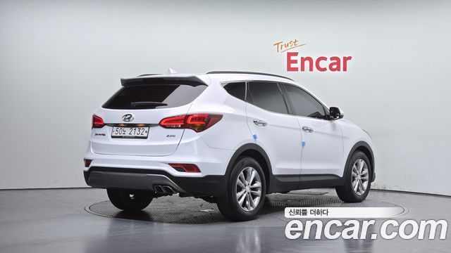 Hyundai Santafe Diesel 2.0 2WD Value Plus - фото 1