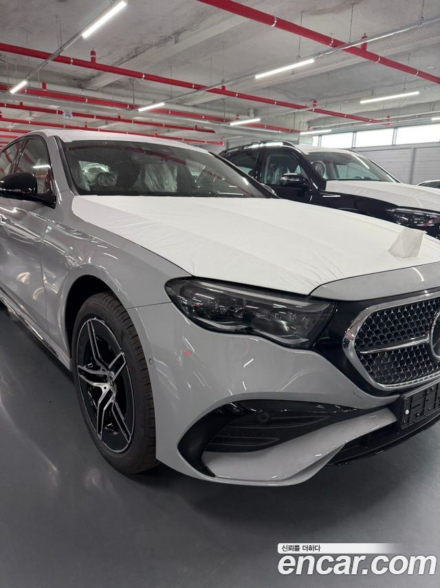 Mercedes-Benz E-Class W214 E300 4MATIC AMG Line - фото 0