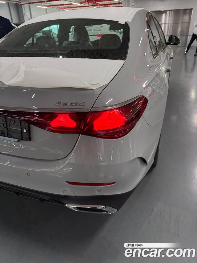 Mercedes-Benz E-Class W214 E300 4MATIC AMG Line - фото 3
