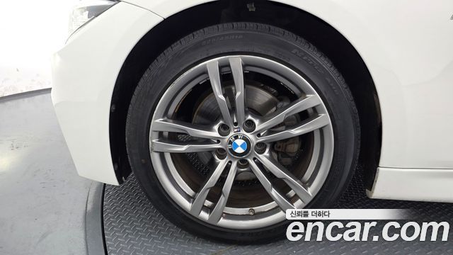 BMW 3-Series F30 320d M Sport - фото 4