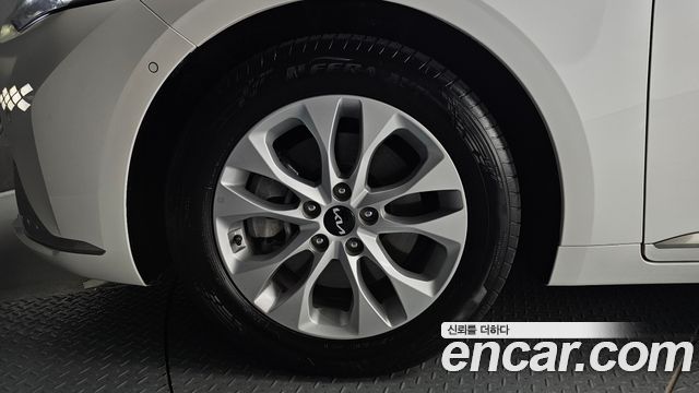 Kia K8 2.5 Gasoline 2WD Noblesse - фото 4