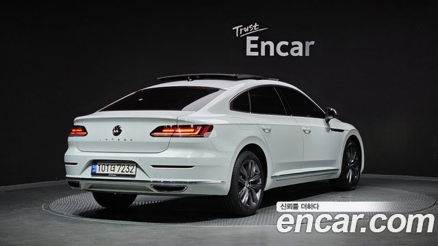 Volkswagen Arteon 2.0 TDI Premium - фото 1
