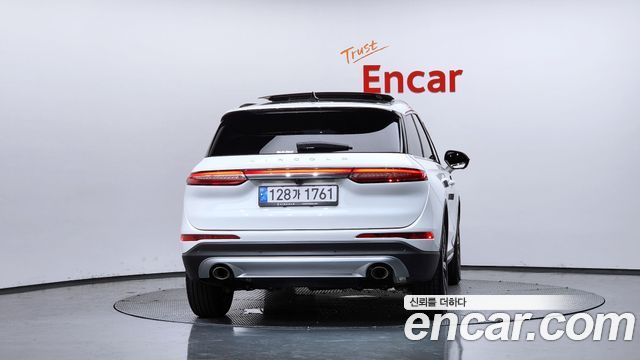 Lincoln Corsair 2.0 Reserve AWD - фото 3