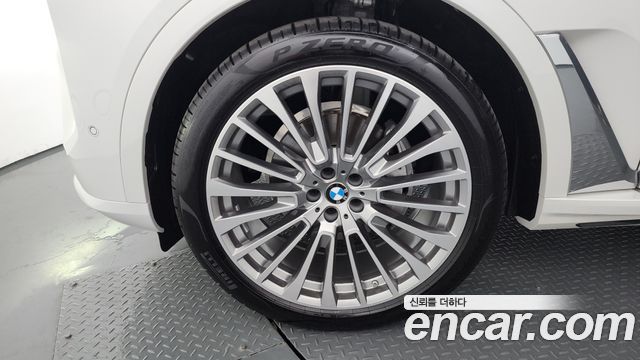 BMW X7 G07 xDrive 40i Design Pure Excellence 6-Seater - фото 4