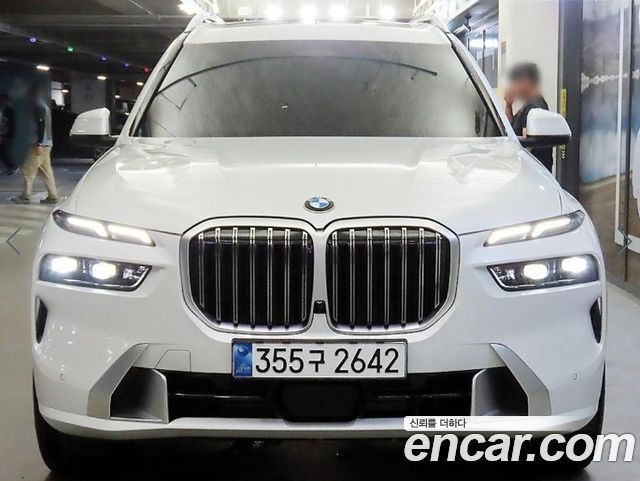 BMW X7 G07 xDrive 40i Design Pure Excellence 6-Seater - фото 1