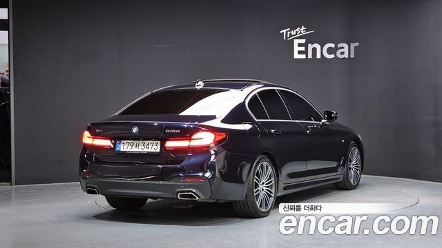 BMW 5-Series G30 530i xDrive M Sport Package Plus - фото 1