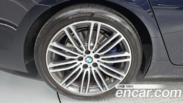 BMW 5-Series G30 530i xDrive M Sport Package Plus - фото 4