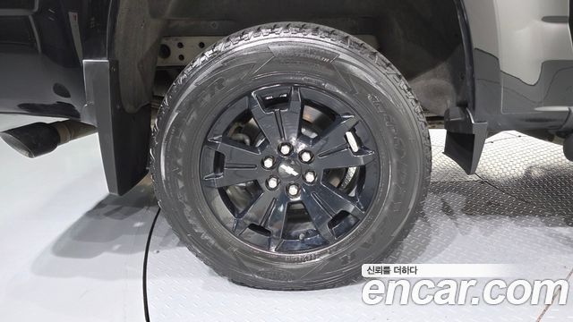 Chevrolet (GM Daewoo) Colorado 3.6 Z71-X Midnight 4WD - фото 4