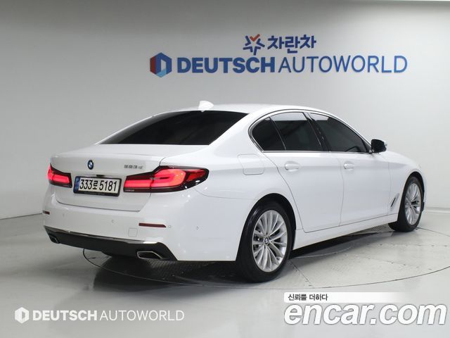 BMW 5-Series G30 523d Luxury - фото 1