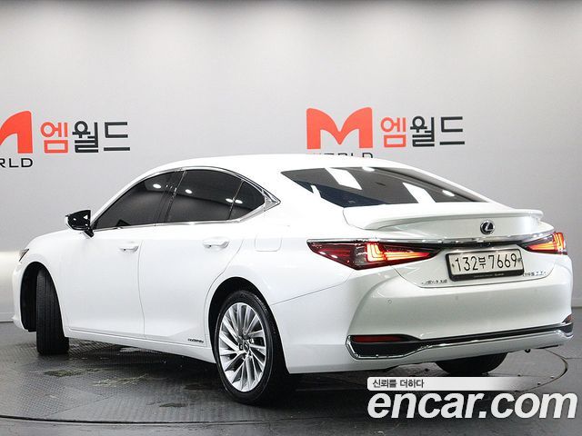 Lexus ES 7-го поколения Luxury Plus - фото 2