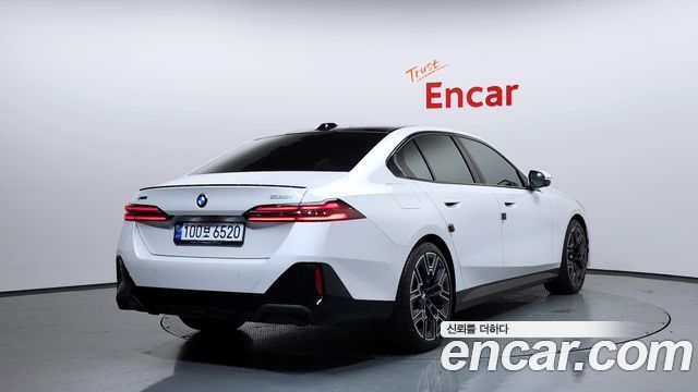 BMW 5-Series G60 530i xDrive M Sport Pro Special Edition - фото 1