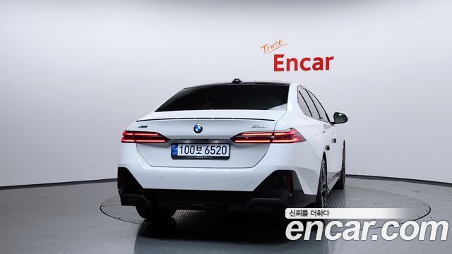 BMW 5-Series G60 530i xDrive M Sport Pro Special Edition - фото 3