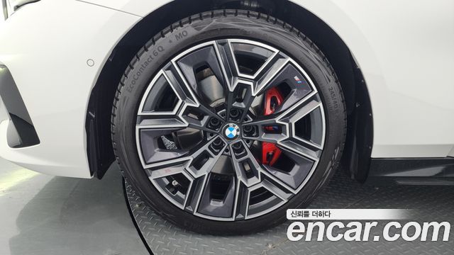 BMW 5-Series G60 530i xDrive M Sport Pro Special Edition - фото 4
