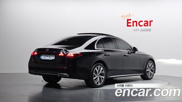 Mercedes-Benz E-Class W214 E220d 4MATIC Exclusive - фото 1