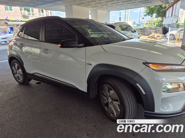 Hyundai Kona Premium - фото 1
