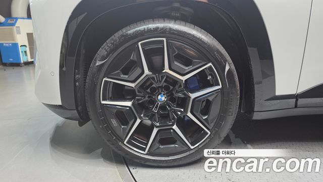 BMW XM G09 4.4 - фото 4