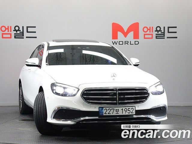 Mercedes-Benz E-Class W213 E350 4MATIC Exclusive - фото 1