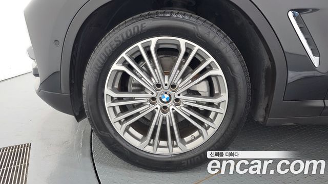 BMW X3 G01 xDrive 20i Luxury - фото 4