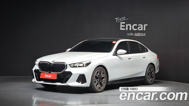 BMW 5-Series G60 530i xDrive M Sport Pro Special Edition - фото 0