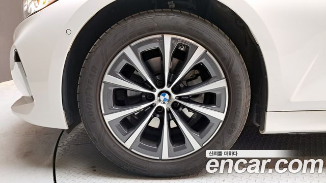BMW 3-Series G20 320i - фото 4