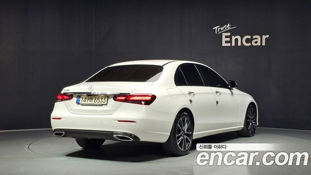 Mercedes-Benz E-Class W213 E250 Avantgarde - фото 1