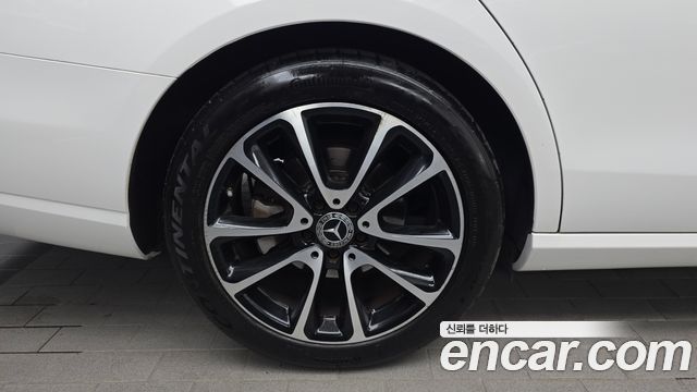 Mercedes-Benz E-Class W213 E250 Avantgarde - фото 4
