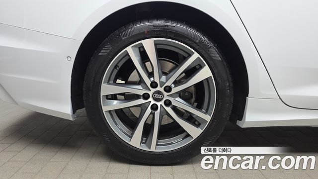 Audi A6 C8 45 TDI Quattro Premium - фото 4