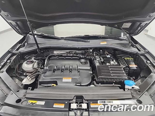 Volkswagen Tiguan 2-го поколения 2.0 TDI Premium - фото 4