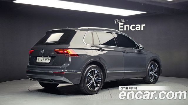 Volkswagen Tiguan 2-го поколения 2.0 TDI Prestige - фото 1
