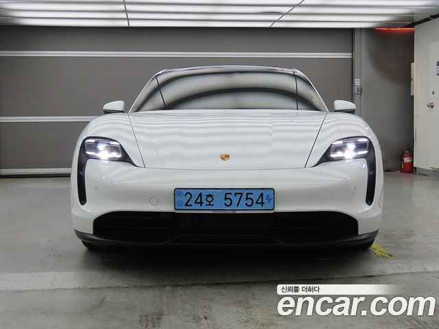 Porsche Taycan Base - фото 1