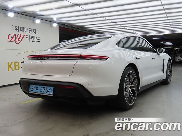 Porsche Taycan Base - фото 3