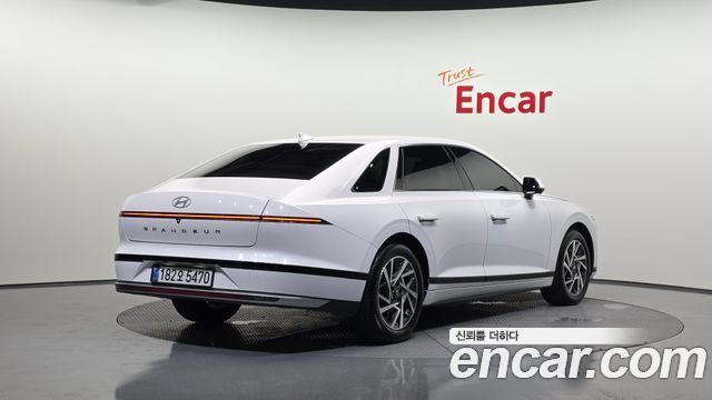Hyundai Grandeur GN7, гибрид Exclusive - фото 1