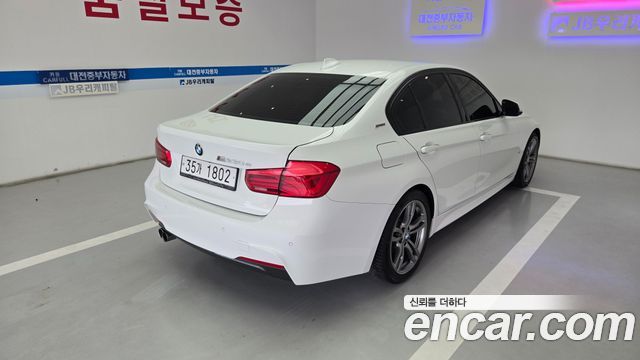 BMW 3-Series F30 330e iPerformance M Sport - фото 4