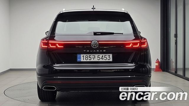 Volkswagen Touareg 3-го поколения 3.0 TDI Prestige - фото 2