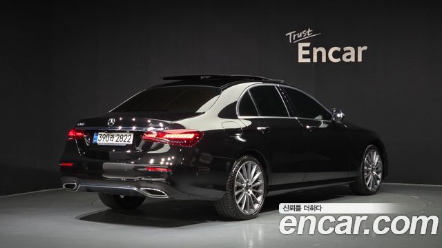 Mercedes-Benz E-Class W213 E350 4MATIC AMG Line - фото 1