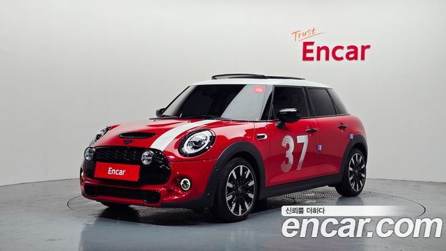 Mini Cooper 5-Door Paddy Hopkirk Edition 3rd - фото 0