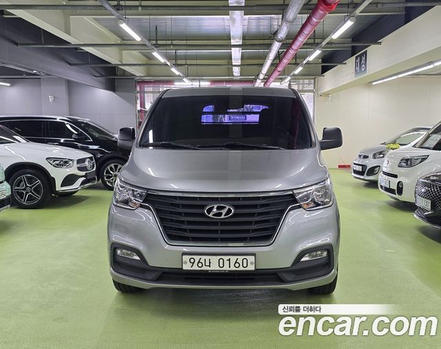 Hyundai Starex Новый Van 3-Seater Smart - фото 0