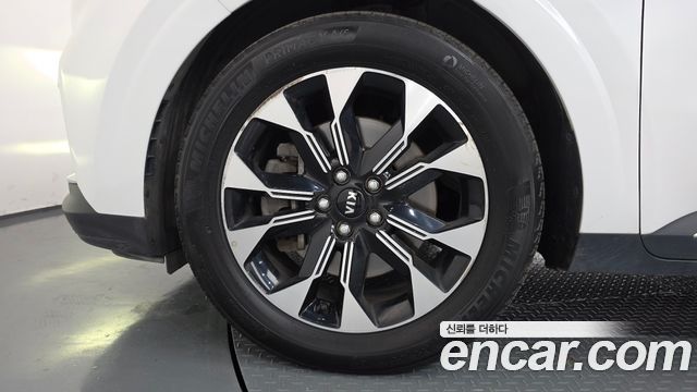 Kia Carnival 4-го поколения 9-Seater Signature - фото 4
