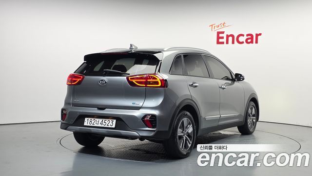 Kia Niro Новый 1.6 HEV Prestige - фото 1