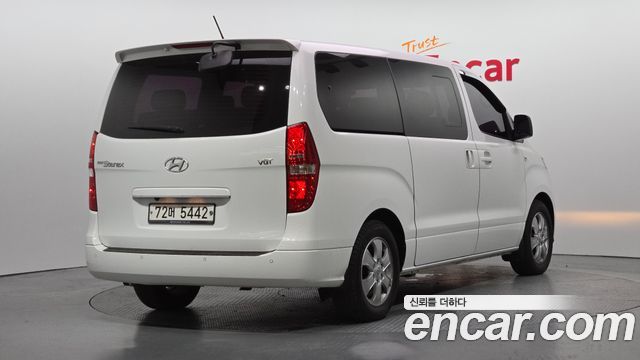 Hyundai Starex Новый Wagon 12-Seater Modern - фото 1