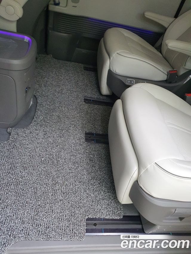 Hyundai Staria Lounge 7-Seater Inspiration - фото 3