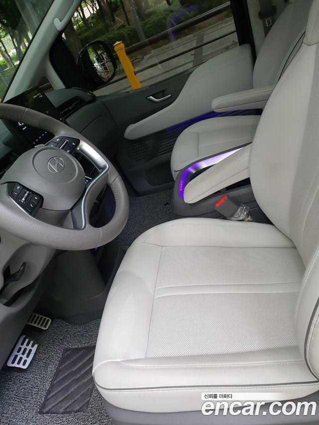 Hyundai Staria Lounge 7-Seater Inspiration - фото 4