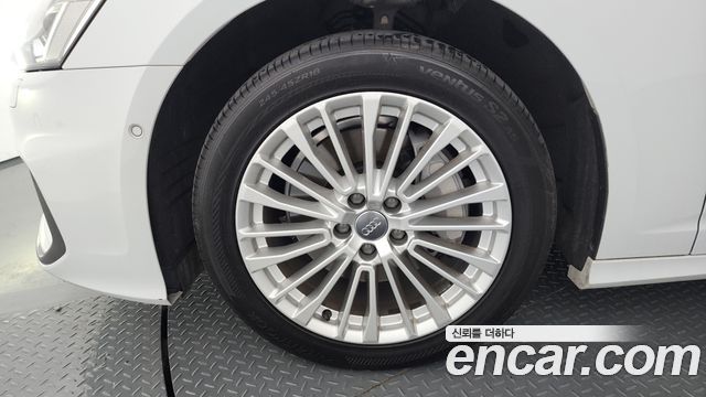 Audi A6 C8 45 TFSI Quattro Premium - фото 4