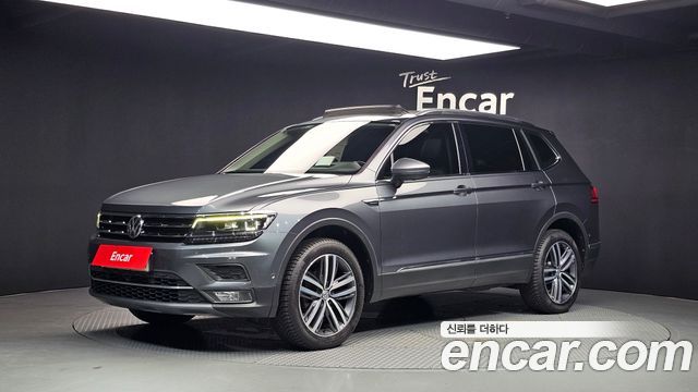 Volkswagen Tiguan 2.0 TDI Prestige - фото 0