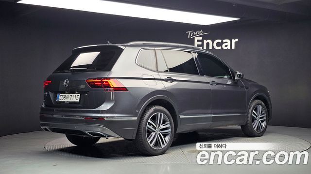 Volkswagen Tiguan 2.0 TDI Prestige - фото 1