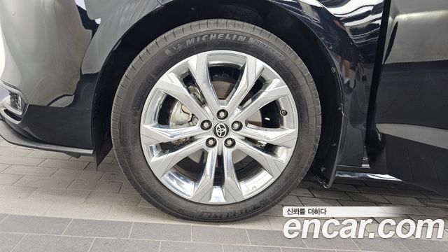 Toyota Sienna 4-го поколения 2.5 Hybrid 2WD - фото 4