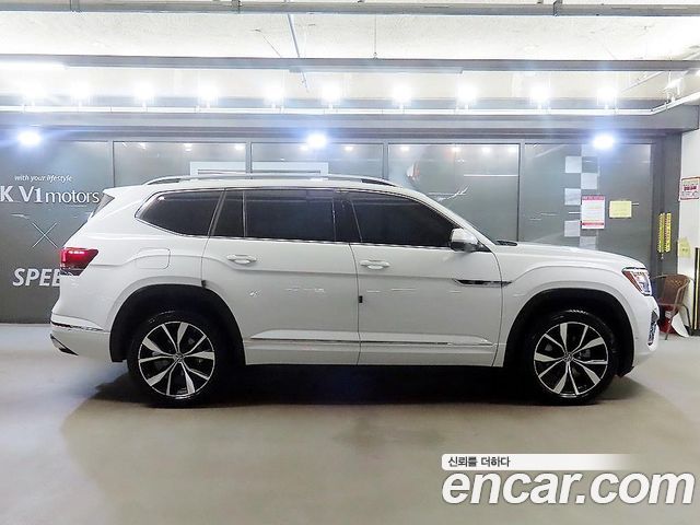 Volkswagen Atlas 2.0 TSI R-LINE 7-Seater - фото 2